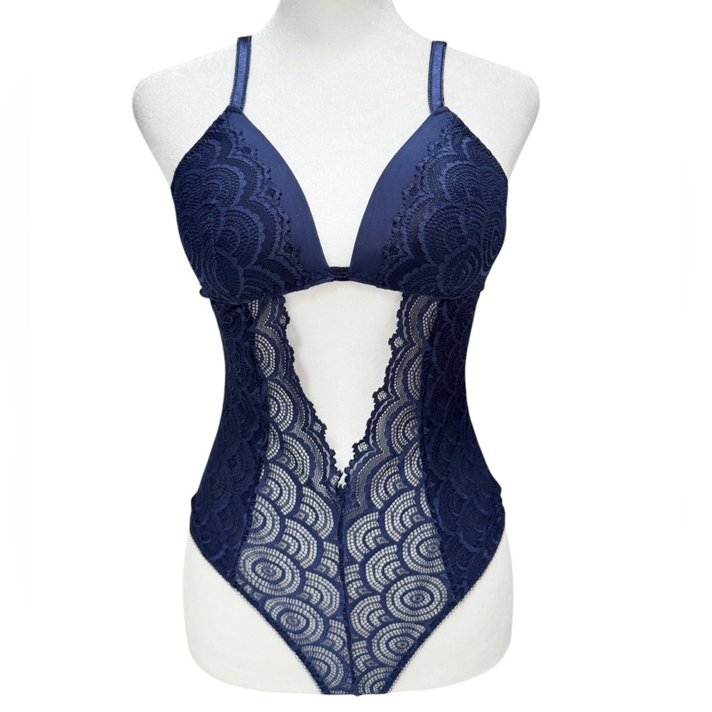 Frederick’s of Hollywood Lace & Mesh Teddy Bodysuit NWOT